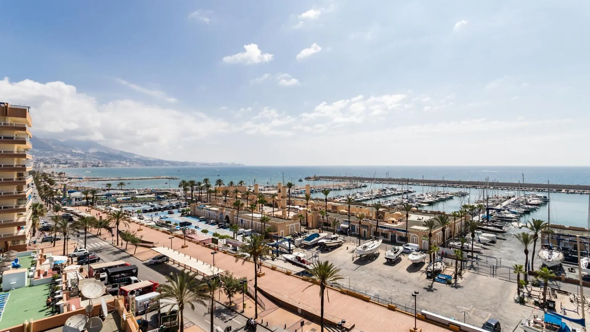 Sur Suites Palmeras 525 Fuengirola Spain